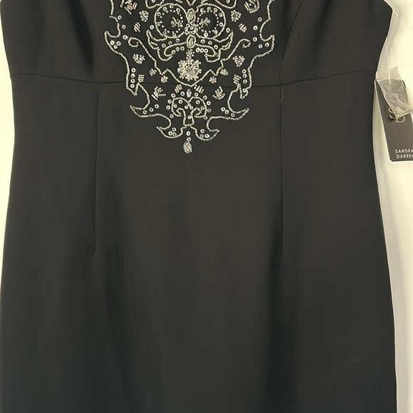 New Sandra Darren black cap sleeve lined dress with faux crystal design size 10 - Picture 4 of 9
